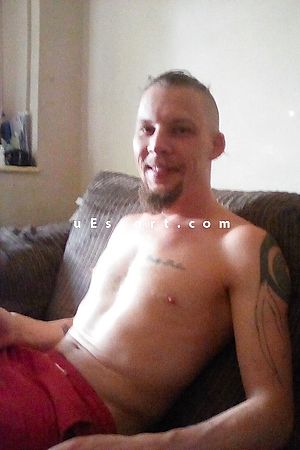 Bearded-Bi - Male escorts Cambridge